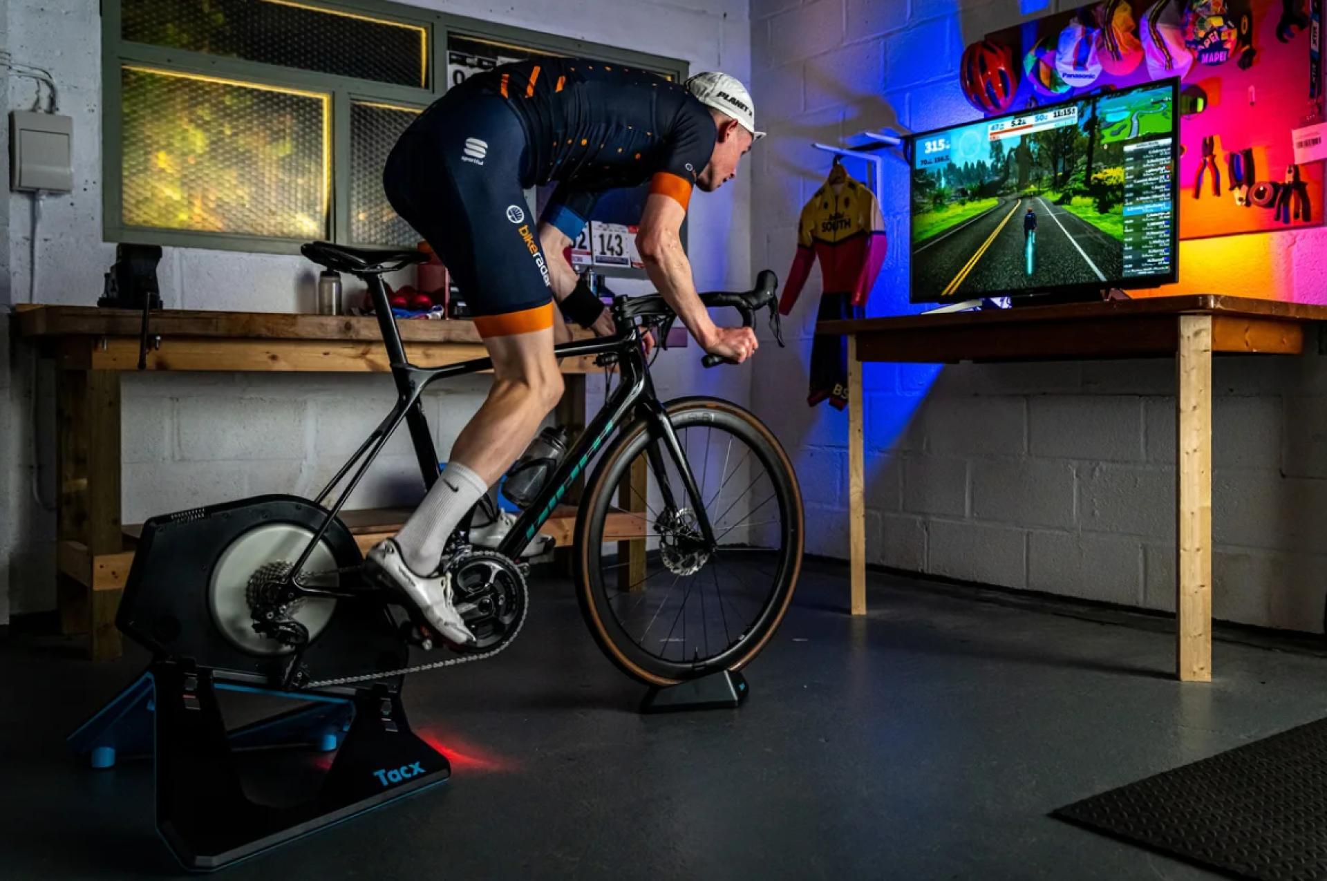 Najlacnejšia apka na virtuálnu cyklistiku? Len za 60 Kč mesačne!